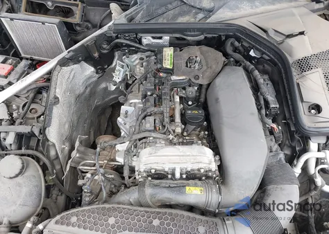 2019 Mercedes-Benz C 300 z USA, uszkodzony, nr VIN 55SWF8DB5KU317620